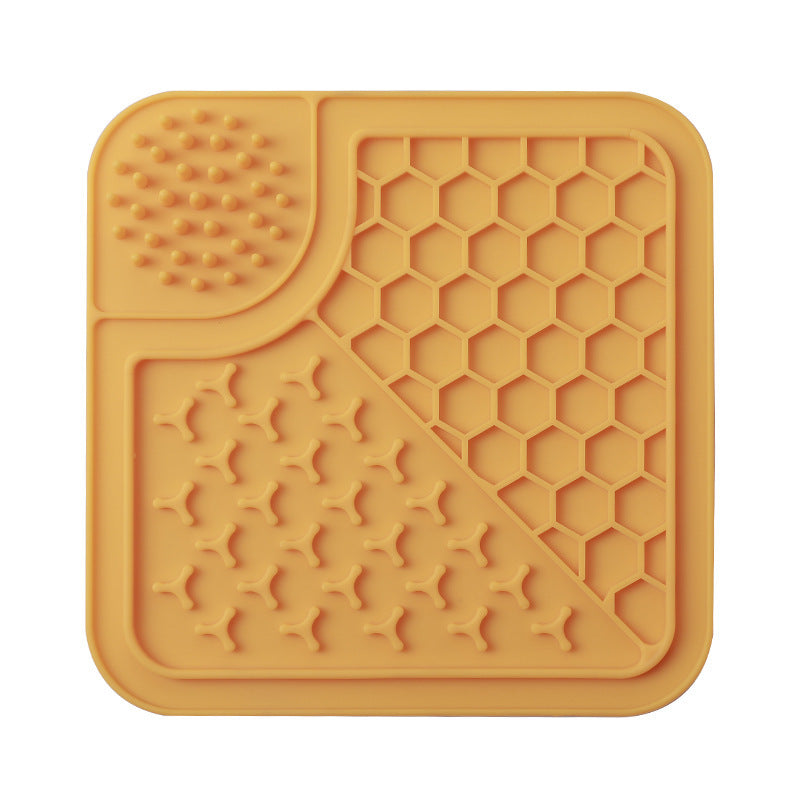 Lick Mat for Dogs – Soothe, Treat, Enjoy!